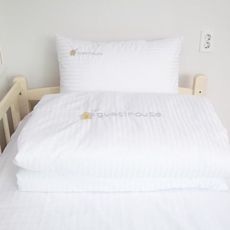 24 Guesthouse Sinchon Hongdae Σεούλ Δωμάτιο φωτογραφία