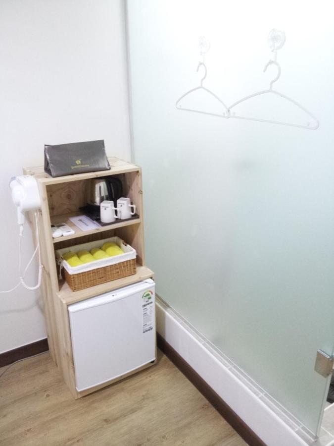 24 Guesthouse Sinchon Hongdae Σεούλ Εξωτερικό φωτογραφία